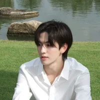 เฟิร์ส