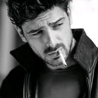 Enzo romano