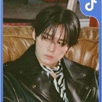 Lee know🐰