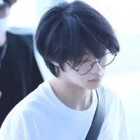 สกาย(ใส่แว่น)