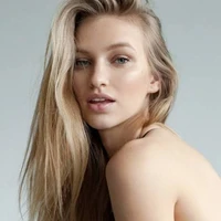 Rhea Sharma ( Fl step sister)