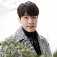 Ko Sang ho ( Lim Ji-Yeon Assistant)