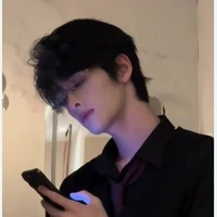 โอม(อริ พ.อ+ชอบน.อ🐺)