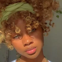 Iris silva(meia irmã de noah e lucca)