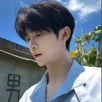 ลูคัส(นายเอก)