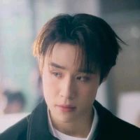 นัท🕴🏻(บอดี้การ์ดประจำตัวนอ.)