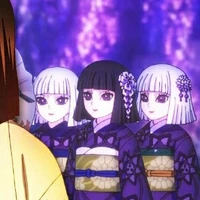 adik-beradik kembar /keluarga angkat