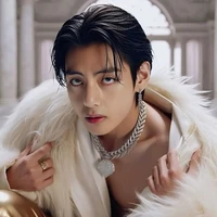 𝐊𝐈𝐌 𝐓𝐀𝐄𝐇𝐘𝐔𝐍𝐆