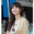 Momo (Sekretaris Lisa )