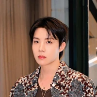 pak j-hope ( wali kelas 7.a )