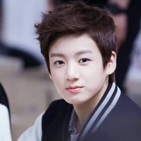 jungkook🐰(bottom)