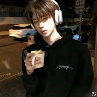 ธาม 👑
