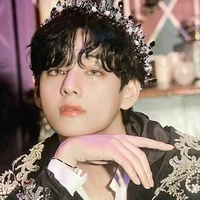 𝐊𝐢𝐦 𝐓𝐚𝐞𝐡𝐲𝐮𝐧𝐠 (𝐕𝐢𝐧𝐜𝐞𝐧𝐭)