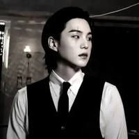 𝐌𝐢𝐧 𝐘𝐨𝐨𝐧𝐠𝐢