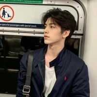 กวิน(รุ่นพี่)