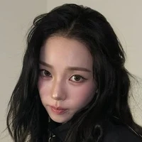 YOO KARINA