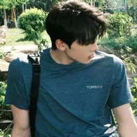 ริว🖤//ชอบนางเอก(บอดี้การ์ดพ.อ)