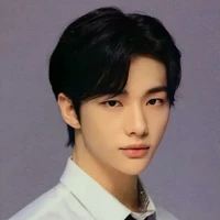 hwang hyunjin