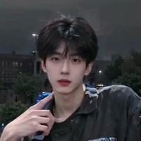 เดวิด : หัวหน้าแผนก+พี่เลี้ยงนอ.