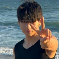 Kim Taehyung (E)