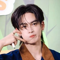 กีตาร์​ [นายเอก]​