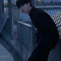 กวิน//อายุ34พี่โตสุดในครอบครัว น.อ