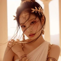 Lee Jennie