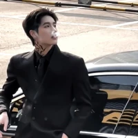 อาชิ(พ่อนายเอก)
