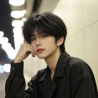 ซี🌟(นายเอก)