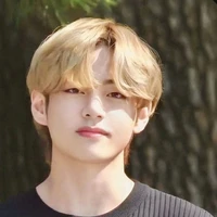 Kim Taehyung/ V