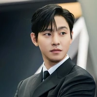 Woojin lee (20 años)