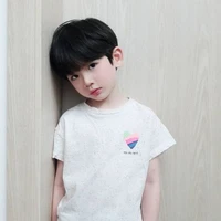 le jihoon cuando tenia 7años