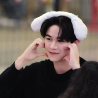 ขนม(ตินยากร สุรินทร์บวรศักดิ์)