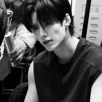 ชางเย่(เลขาคนสนิทพร.)