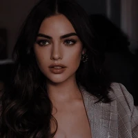 𝐌𝐢𝐚 ( 𝐦𝐚̃𝐞 𝐝𝐞 𝐄𝐳𝐞𝐪𝐮𝐢𝐞𝐥)