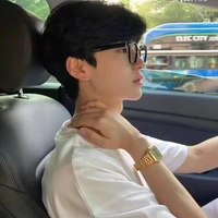 คริส(เพื่อนพอ.)