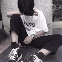 ไซม่อน(พระเอก)