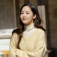 Jemma Kim Manoban ( Ibu Lalisa )
