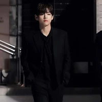 Kim Taehyung/ Wolf + Vampire 🖤🩶