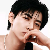 อู๋เฟิง | มือขวา