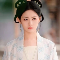 หลี่ถิงถิง(สาวรับใช้นอ.)