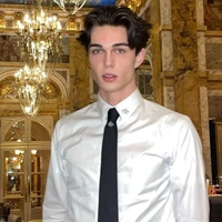 Adrian Everhart(Rian)