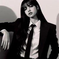QUEEN LALISA MANOBA