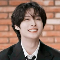 𝑳𝒆𝒆 𝒌𝒏𝒐𝒘