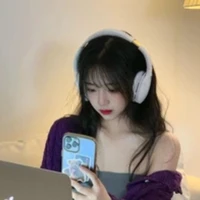 พลอย(😈)