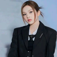 Alícia amiga da thay