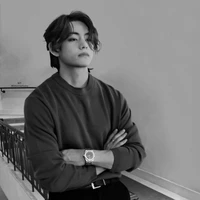 kim taehyung/33