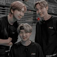 Nam, Yoongi y j-hope 