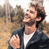 𝗫𝗔𝗩𝗜𝗘𝗥 𝗟𝗘𝗜𝗦𝗧𝗘𝗥