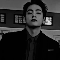 𝖪𝗂𝗆 𝖳𝖺𝖾𝗁𝗒𝗎𝗇𝗀|V [ML]